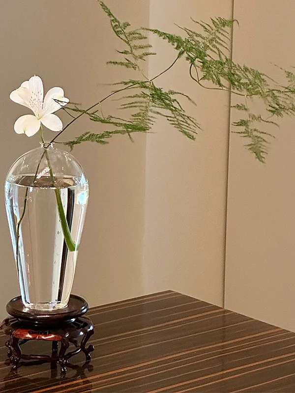 

Light luxury high-end ornament living room glass transparent water flower arrangement