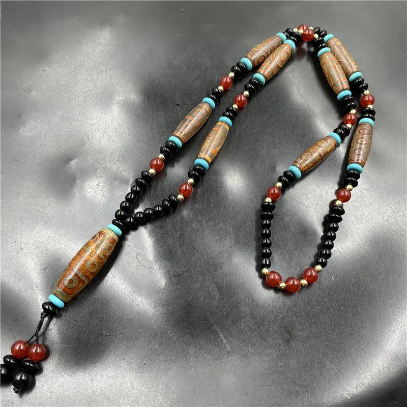 

Sweater Chain Nine-Eyed Tianzhu Old Agate Necklace