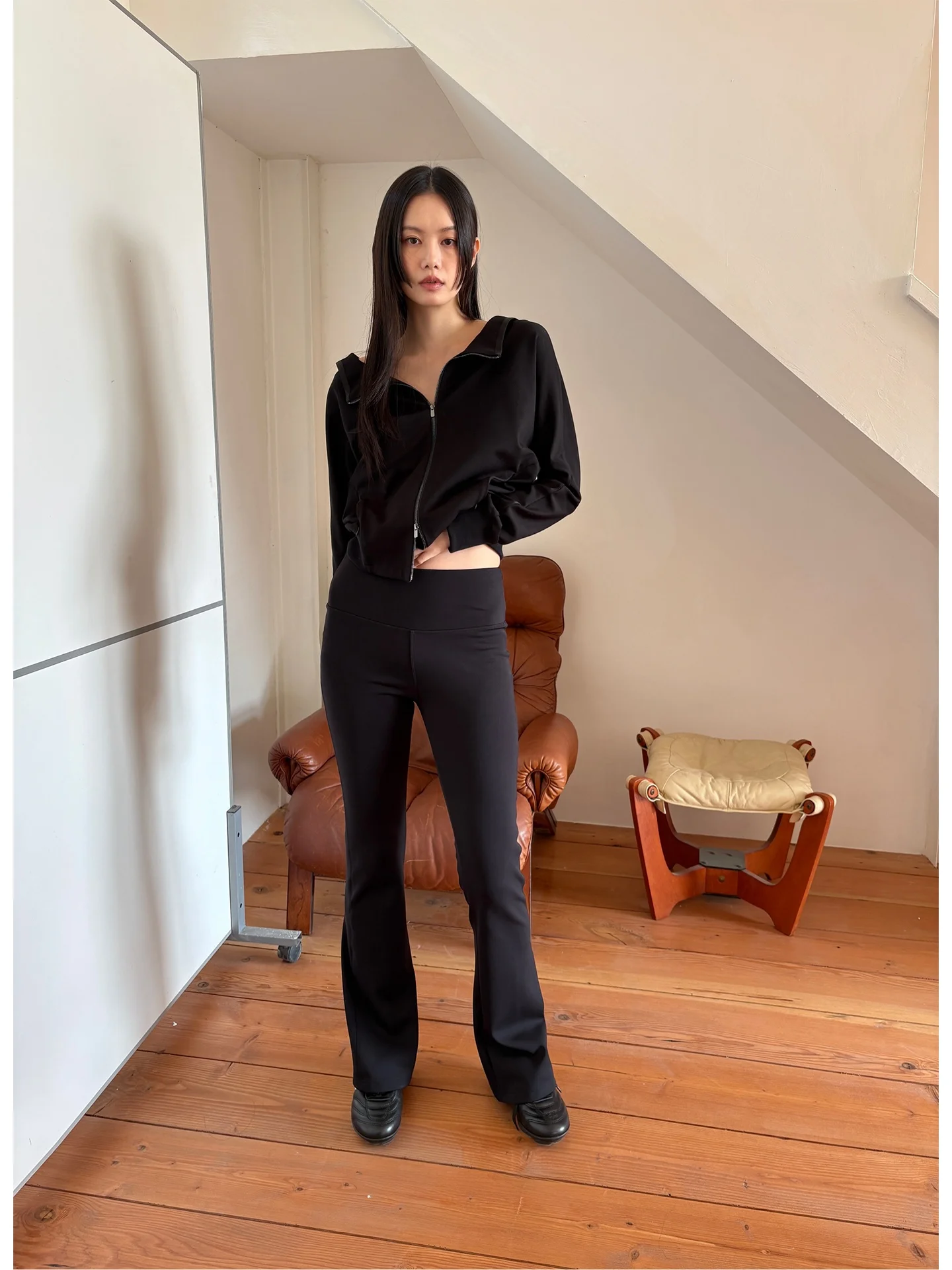 

Универсальные женские леггинсы для йоги, осенне-зимняя новинка, утягивающие, с эффектом подтяжки ягодиц, с протеиновым наполнением, расклешенные, с эластичным поясом, длинные