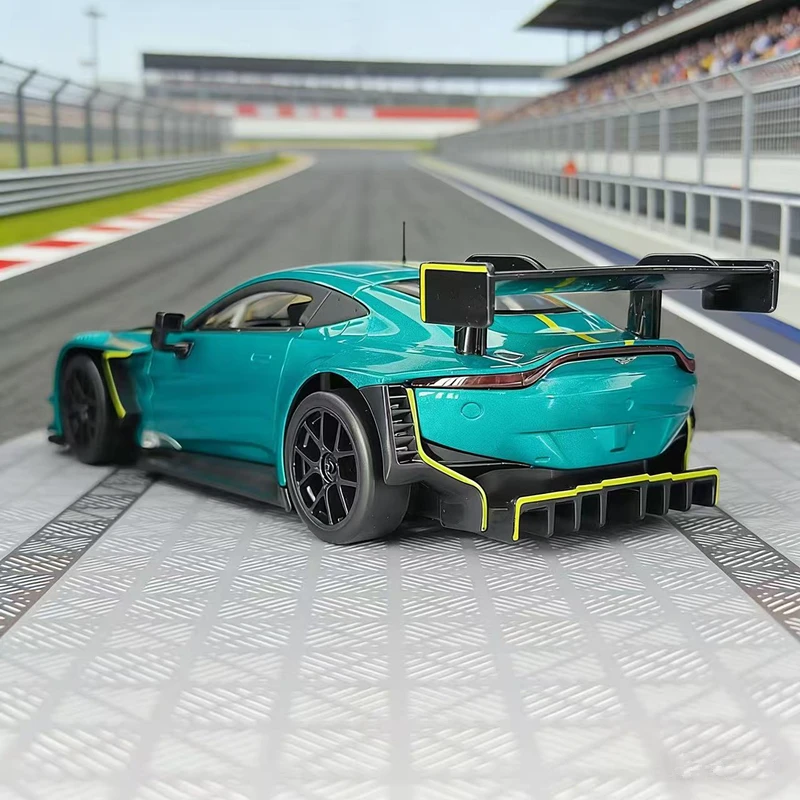 1:22 Aston Martin Vantage GT3 High Quality Alloy Racing Car Model Sound & Light Pull Back Children Toy Collectible Birthday Gift
