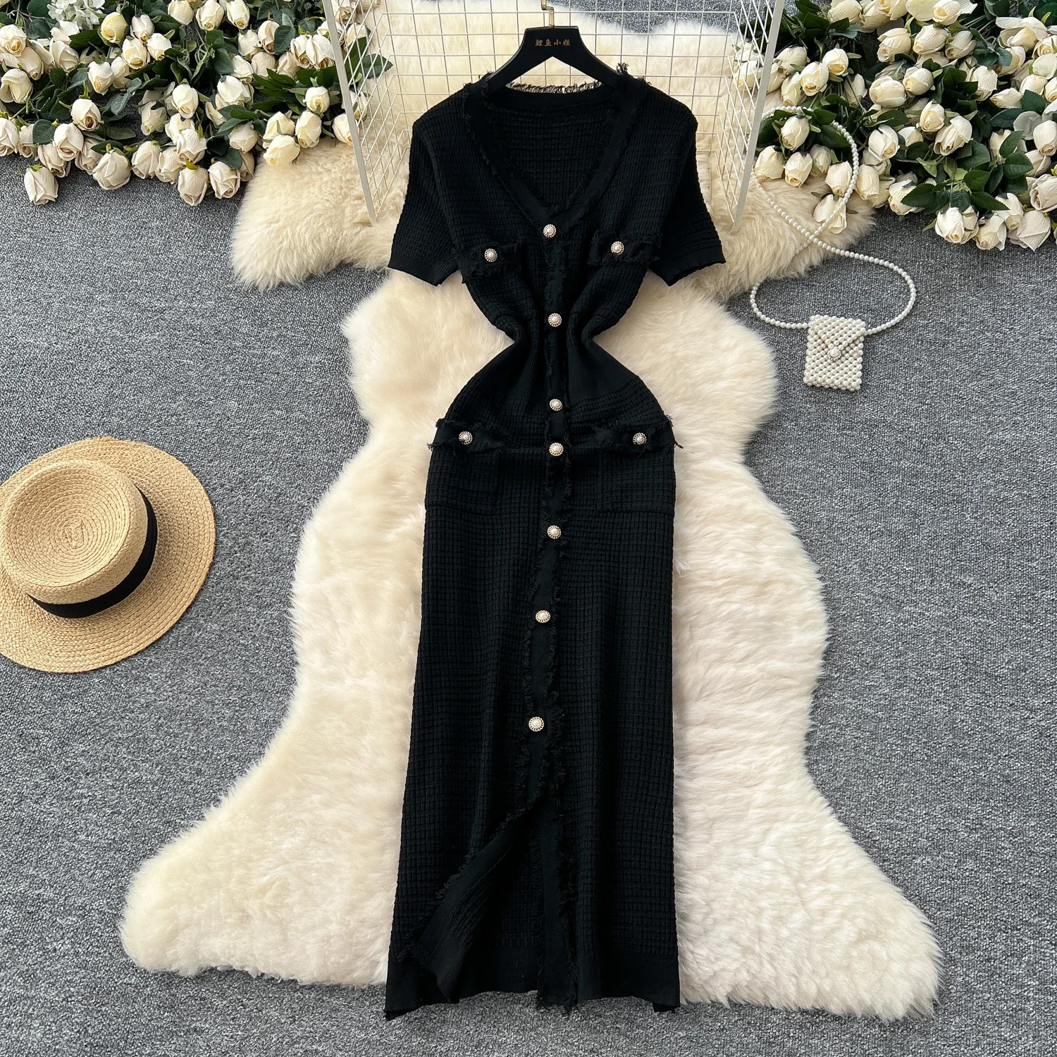 2025 니트 바디콘 시크 롱 선드레스 신상 여성 V넥 반팔 싱글 버튼 디자인 밴딩 허리 시스 스트라이프 드레스