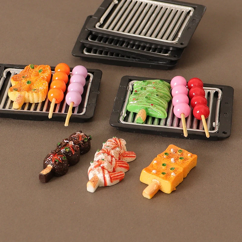 1Set 1:12 spiedini alla griglia per Barbecue in miniatura per casa delle bambole con vassoio modello di cibo decorazioni per la cucina accessori per la casa delle bambole giocattolo