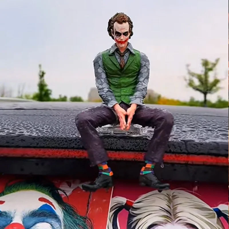 

Заряд самоубийц Готэм Джокер Dc Темный Рыцарь Хит Леджер Фигурки Сидящий Зеленый Костюм Ручной Джокер Маска Автомобиль Кукла Игрушки Подарки