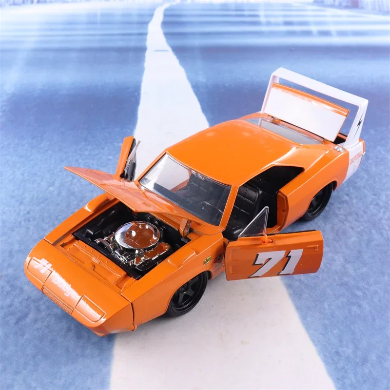 1:24 1969 Dodge Charger Daytona Classic Muscle Sports Car Diecast Metal Alloy Model Car Toy Kids Gift Collection J161