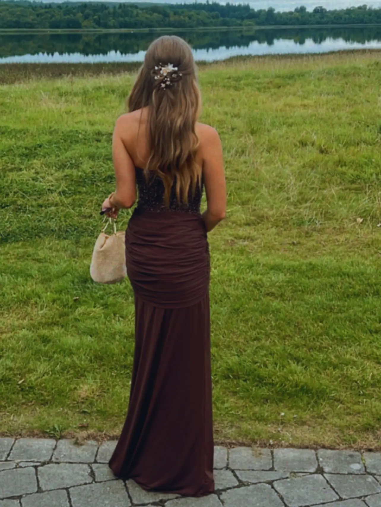 Oligai Nowe Eleganckie Sukienki na Imprezę Damskie Brązowe Maxi Bez Ramiączek Gorsetowe Sukienki z Cekinami Aksamitne Dopasowane Długie Białe Sukienki na Bal Urodzinowy