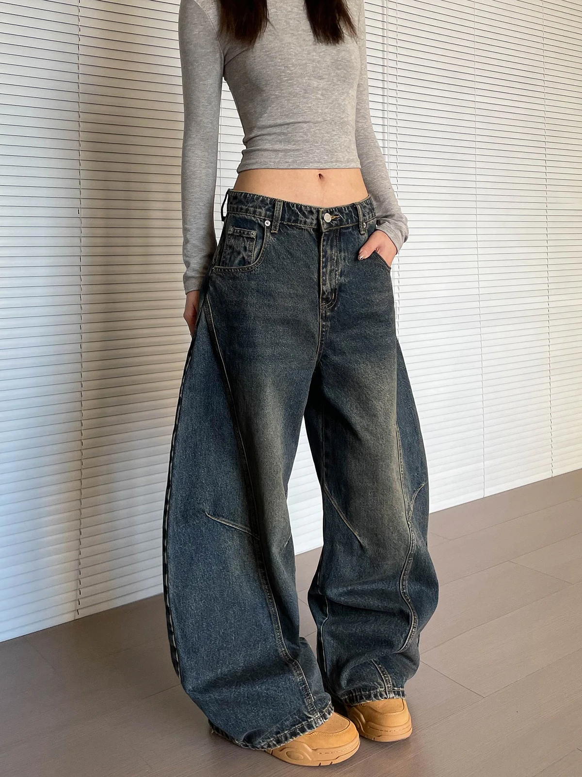 

Aket Американские ретро-винтажные джинсы с ножом для мужчин и женщин, уличные свободные широкие брюки, модные темно-синие джинсовые брюки