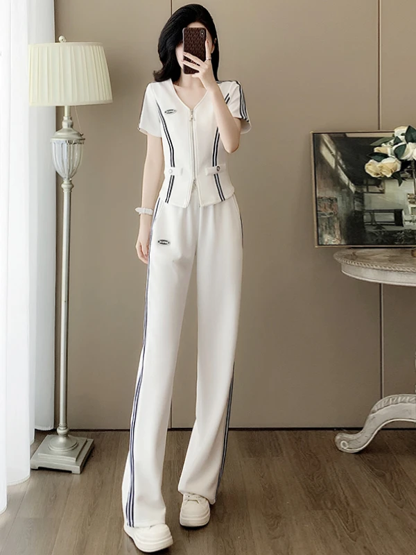 

Summer American Casual Sportswear Set Women High Waist White Short Sleeve Top Wide Leg Pants Two Piece Set Fashionable Sensation