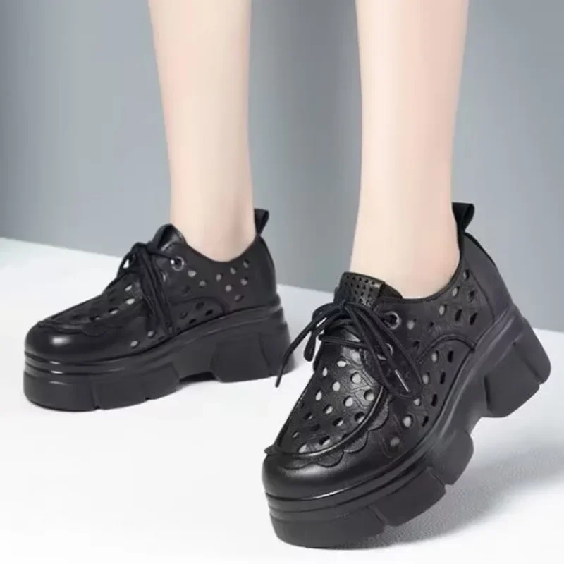 

Лето 2023, женская вулканизированная обувь на платформе, спортивные сандалии с круглым носком и шнуровкой, перфорированные спортивные сандалии для повседневной карьеры, женские повседневные кроссовки