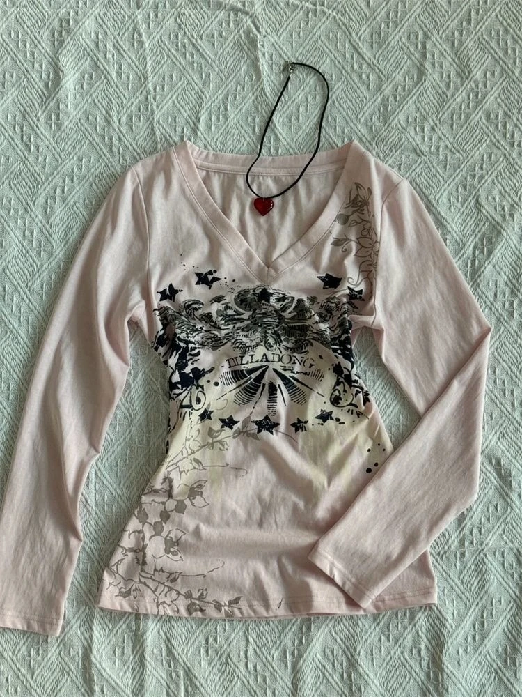 

HOUZHOU Harajuku Vintage Graphic T-shirts Women Pink Y2k Gothic V Neck Printed Tshirts American Retro Grunge Long Sleeve Tees