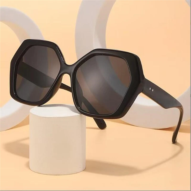 2023 New irregular retro large frame sunglasses Hexagon uv400 luxury glasses sun protection and windproof lowest price