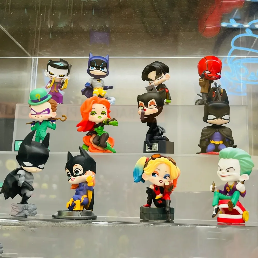 DC Gotham City Series Blind Box Anime Action Figure Guess tas ornamen patung dekorasi rumah Desktop boneka Model anak perempuan anak laki-laki hadiah