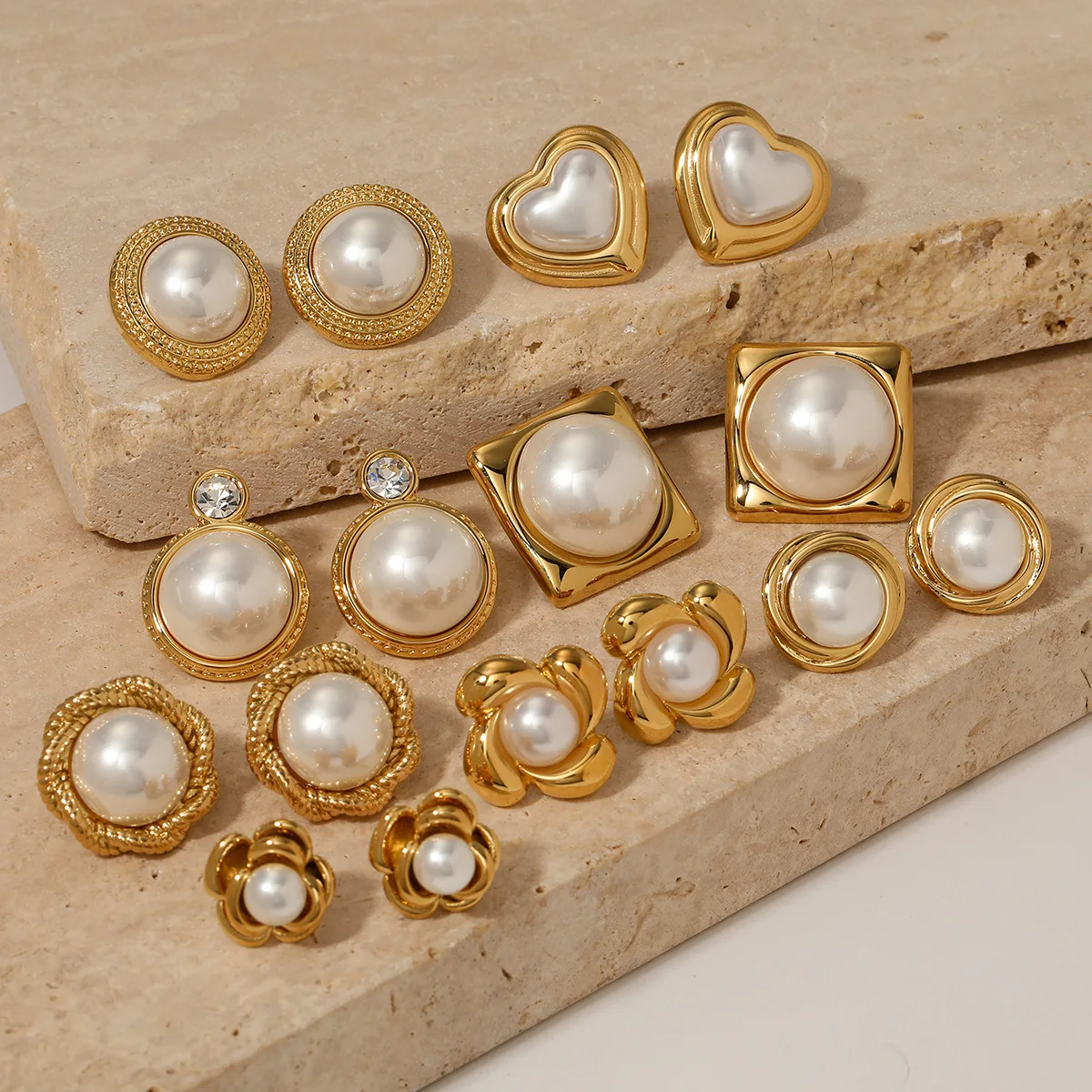 

Keen-on 316 Stainless Steel Exquisite Heart-Shaped Flower Pearl Earring Design Retro Light Luxury High-end Earrings New Model