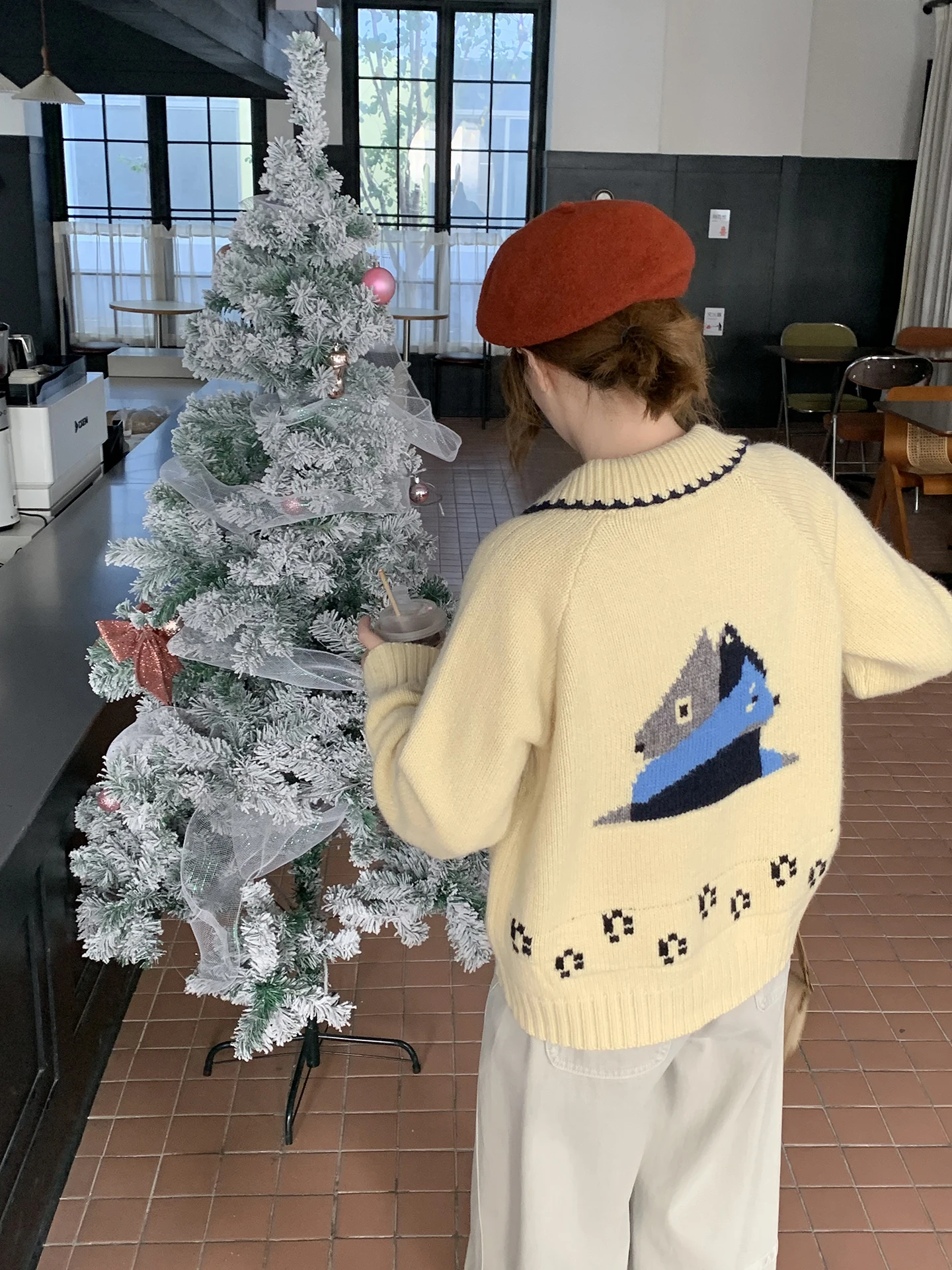 

ELINSU Винтажный вязаный кардиган с мультяшным принтом, женский свободный повседневный универсальный свитер с цветочным узором и воротником, осень-весна, новинка