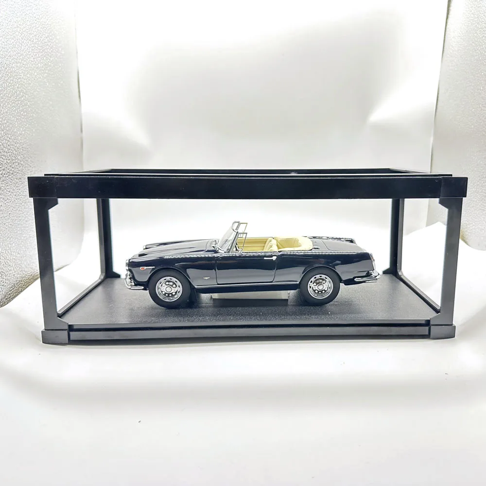 Cult 1/18 Scale Resin Model Car 2600 Spider Touring Blue 1961 Open Top Birthday Collection Gift Toy Scene Matching