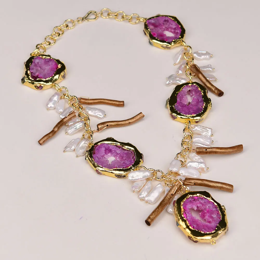 

GG Natural White Keshi Pearl Fuchsia Agate Slice Quartz Druzy Golden Coral Chain Necklace Agate Pendant