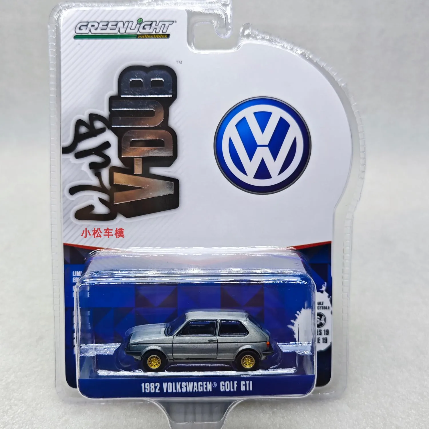 

GreenLight 1:64 Club Vee Dub Series 19-1982 Golf Clear Alloy Car Model Market Ornament Collectibles
