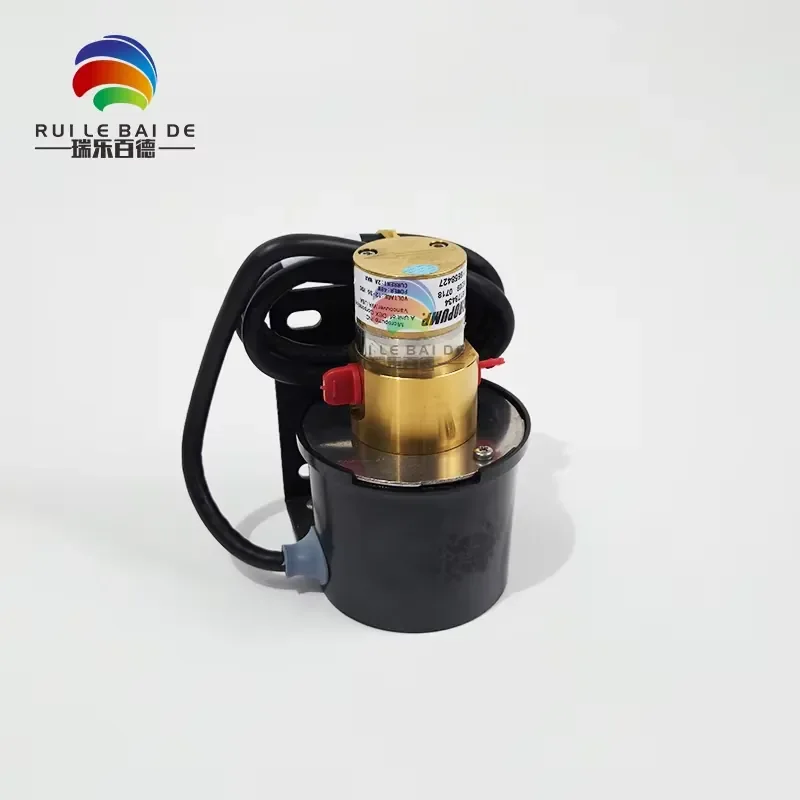 MICROPUMP 45158392 Golden Ink Pump, a Precise Ink Supply Gear Pump, Is in the EFI CRETAPRINT Printer.