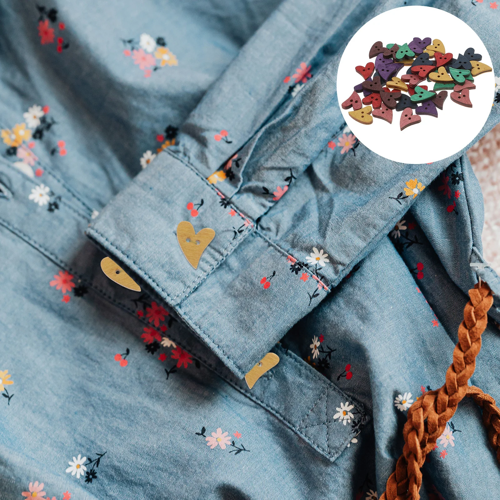 

100Pcs Heart Shape Wood Buttons 2 Holes Polished for Scrapbooking Sewing Knitting DIY Craft Embellishments Wood Buttons