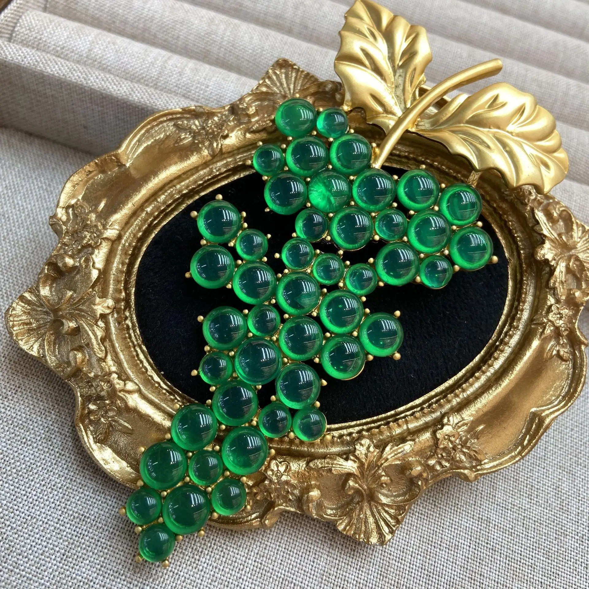 Women Real gold-Plated Green-Purple Grape Brooch 2024