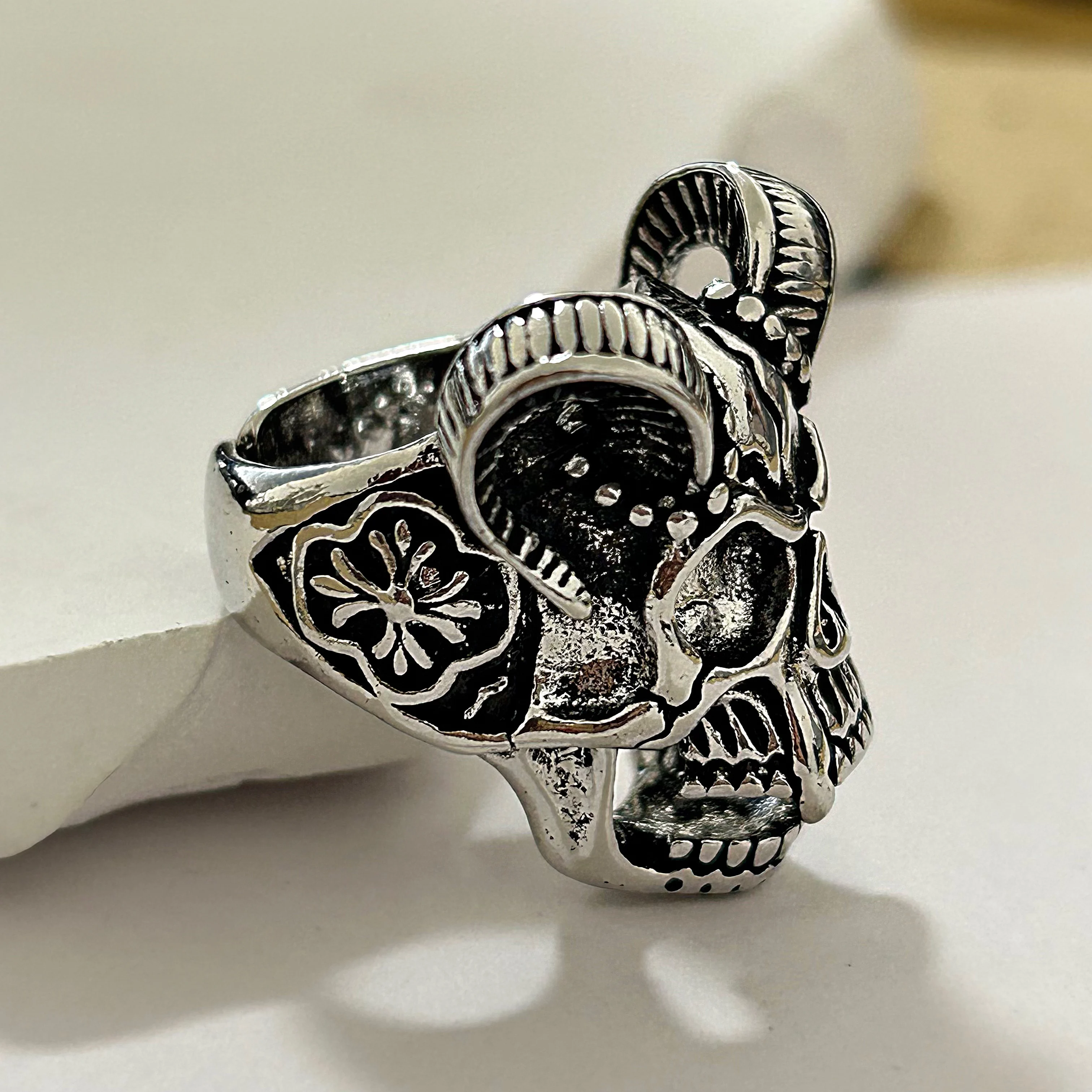 Satan Goat Skull Alloy Adjustable Ring Gothic Punk Rings Dark Style Unique Cool Jewelry for Men Women Halloween Gift Best Seller