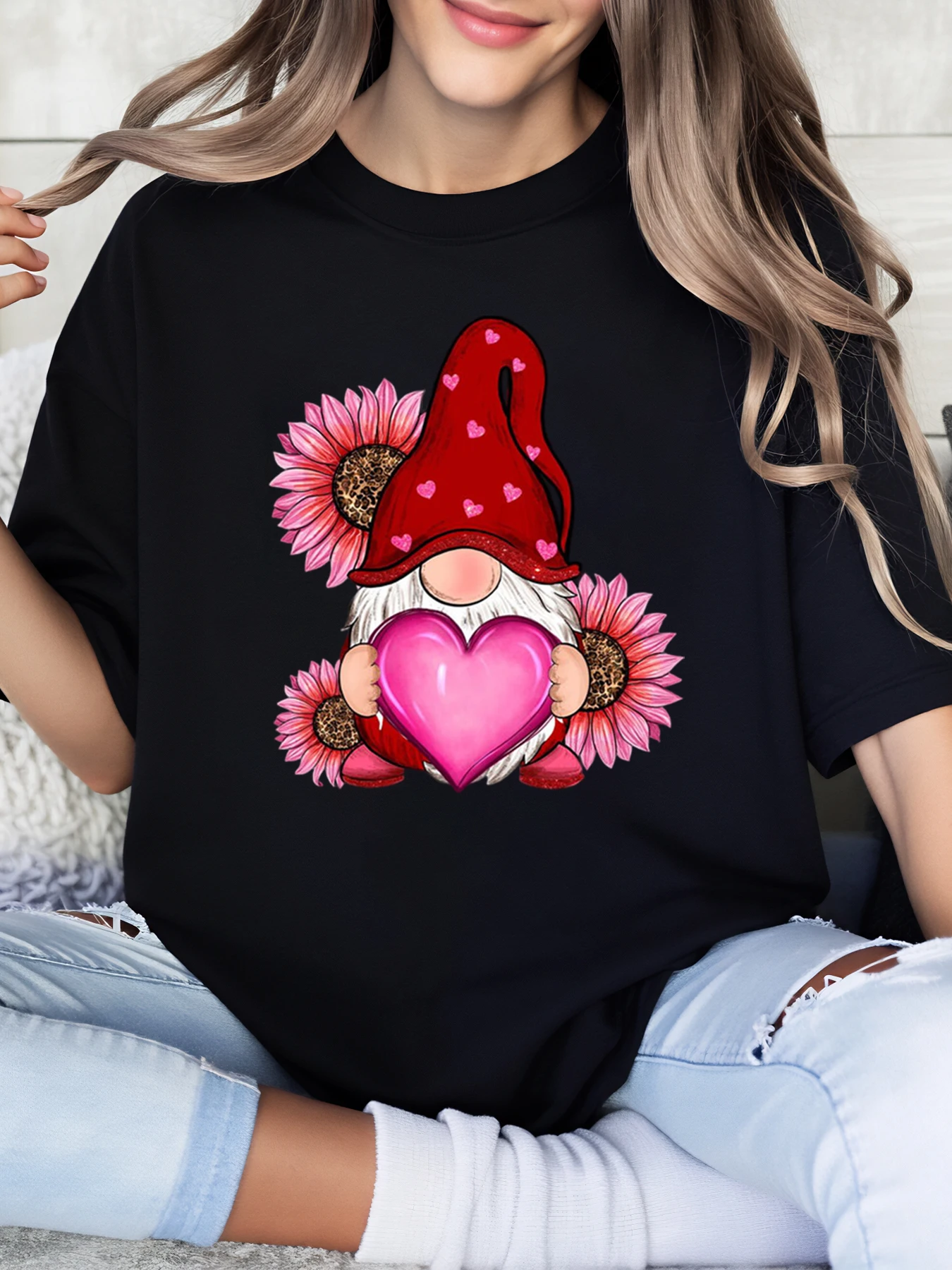 Gnome mit Herz und Sonnenblumen Valentinstag T-Shirt Damen Freizeitkleidung Schwarz Plus-Size