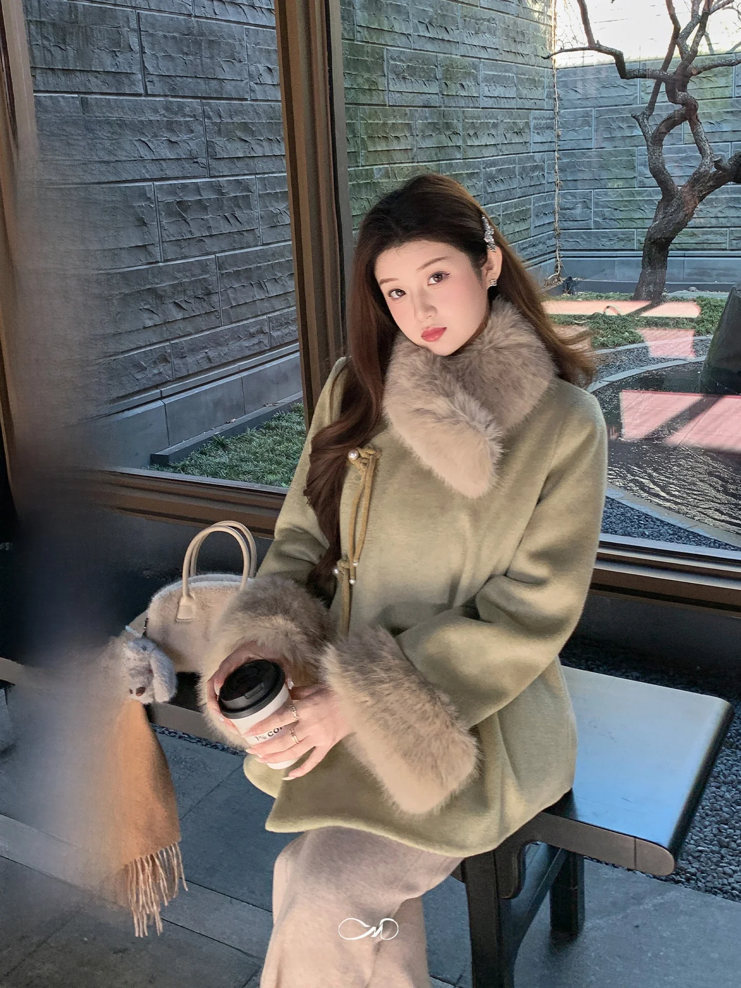 

Женское пальто Maxixe больших размеров, новинка, с меховым воротником и рукавами, шерстяное, для повседневной носки, зимнее