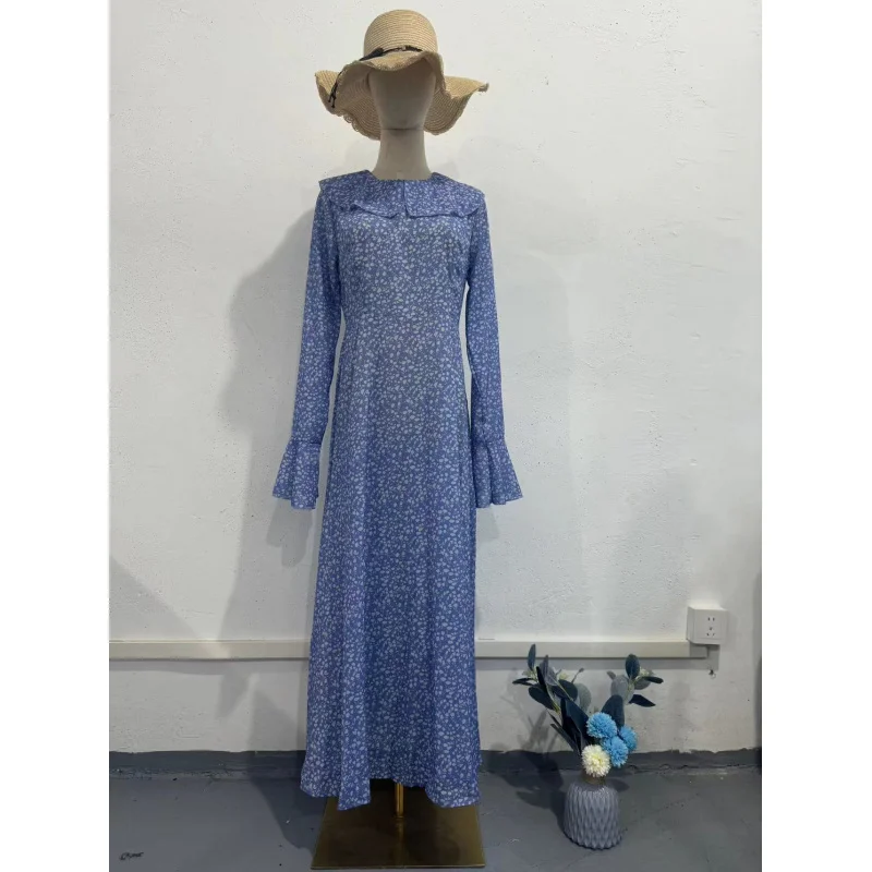 Biała sukienka w kropki z patchworkiem, falbankami przy rękawach, kołnierzykiem typu doll collar, słodka, z długim rękawem, prześwitująca, petite.