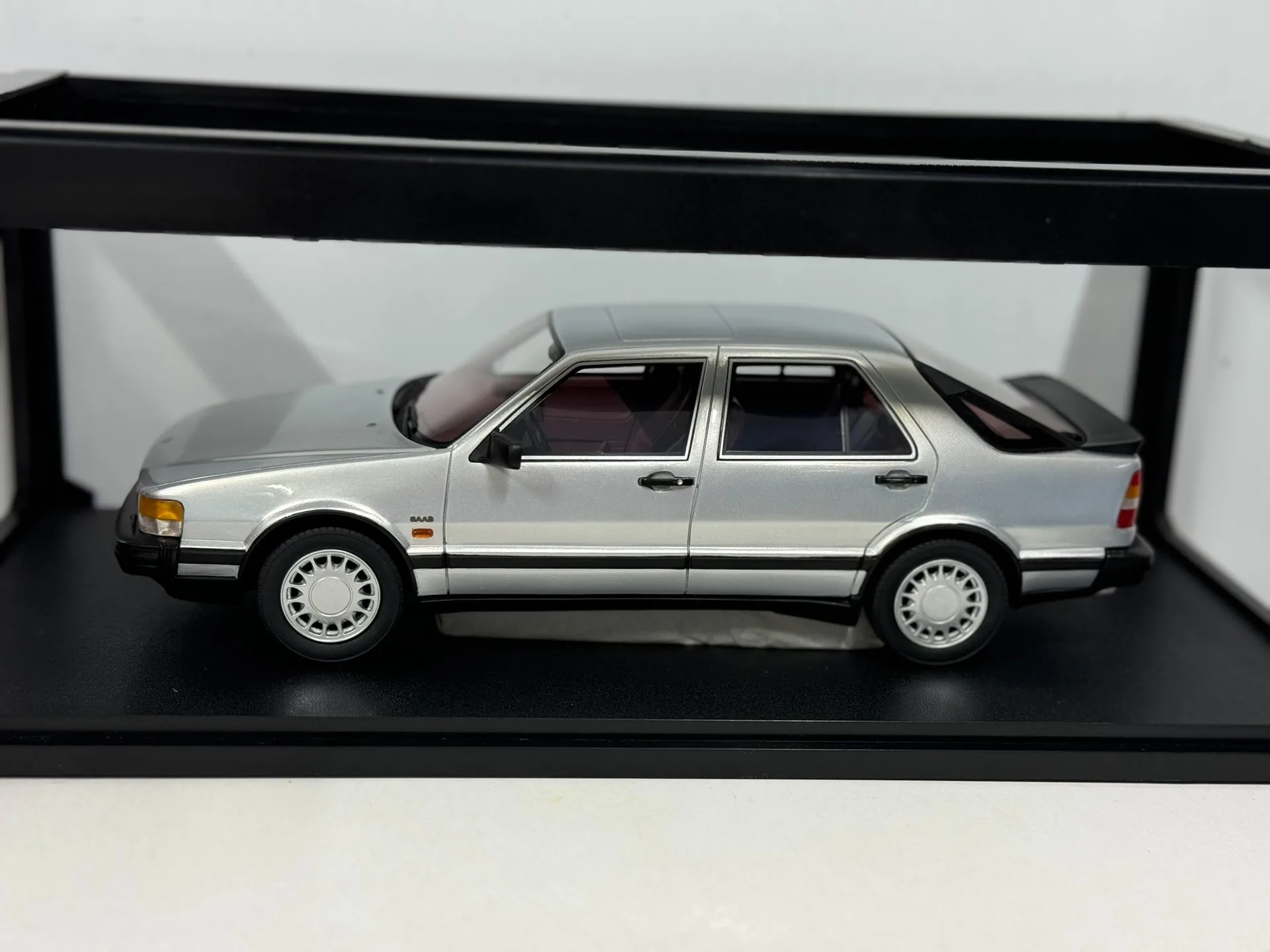 Diecast CULT scala 1/18 SBBA Saab modello di auto in resina giocattolo da collezione regalo souvenir display ornamento