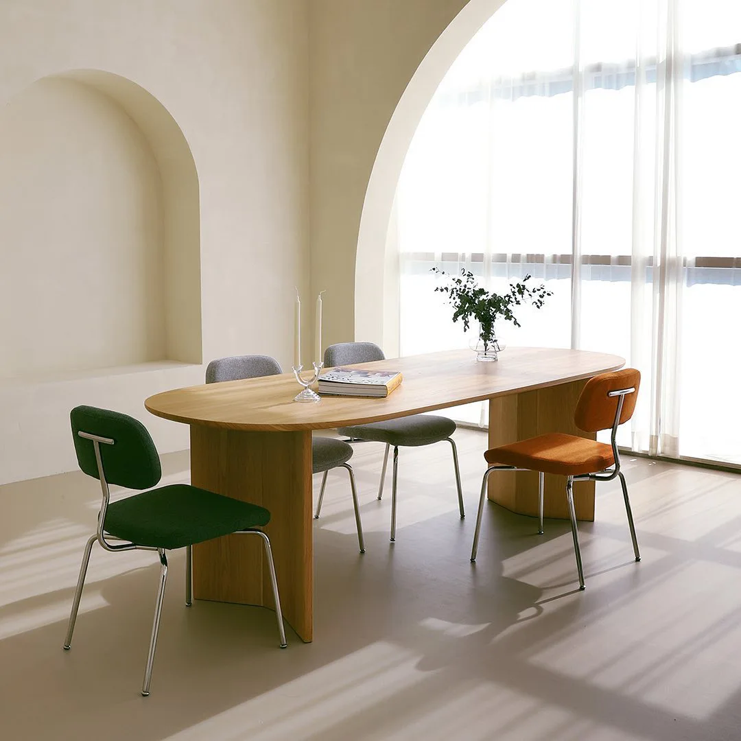 Nordic ash wood solid wood dining table, simple modern small apartment oval household multi-person negotiation dining table