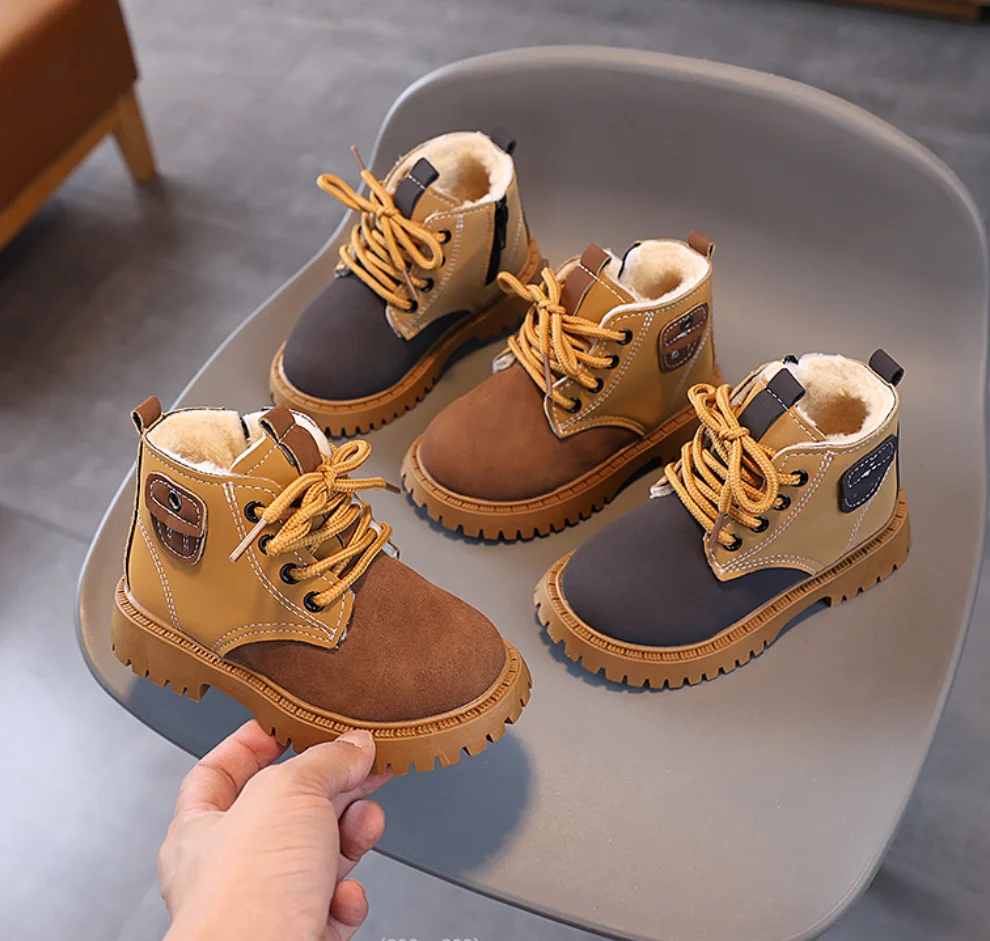 Kids Warm Plush Snow Boots Boys Fashion Retro Soft Leather Shoes Baby Outdoor Cotton Shoes Winter New Girls Toddler Booties