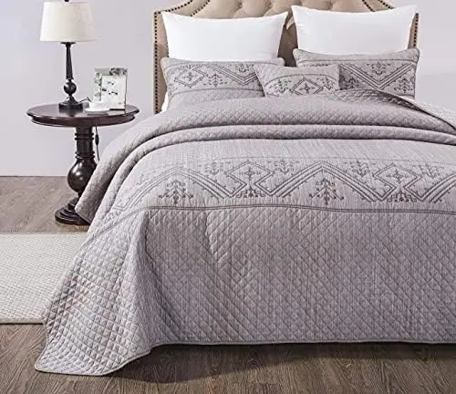 

DaDa Bedding Dainty Cottage Lavender Whimsical Bedspread - Light Grey Yarn Dyed Jersey Fabric Quilted Coverlet Set - Soft Needl