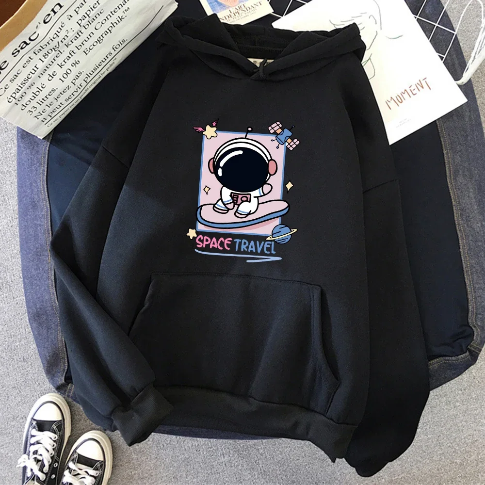 Cartoons Skateboarding Astronaut Space Travel Design Female Hoodies Fashion Street Hoody Loose New Sweatshirts Warm Fleece Tops