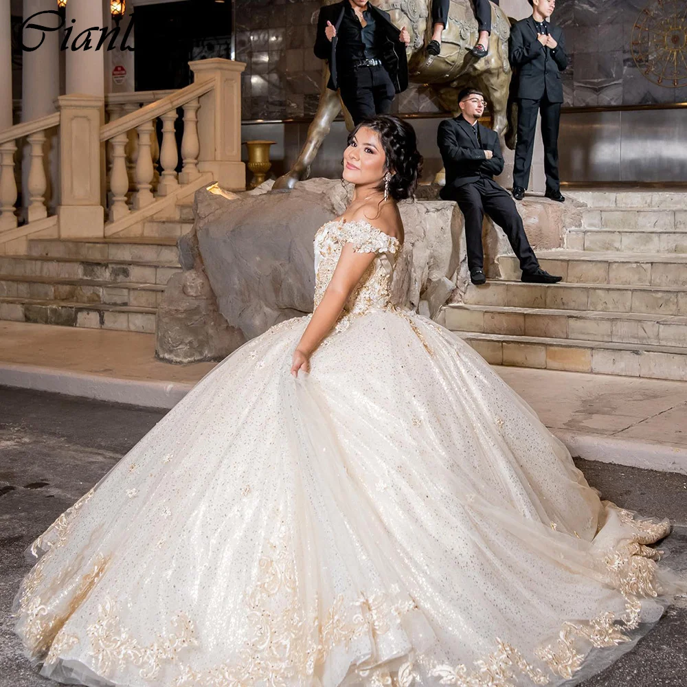 Vestido De baile De encaje con apliques De champán, quinceañera, con cuentas De cristal, hombros descubiertos, corsé, 15 Años