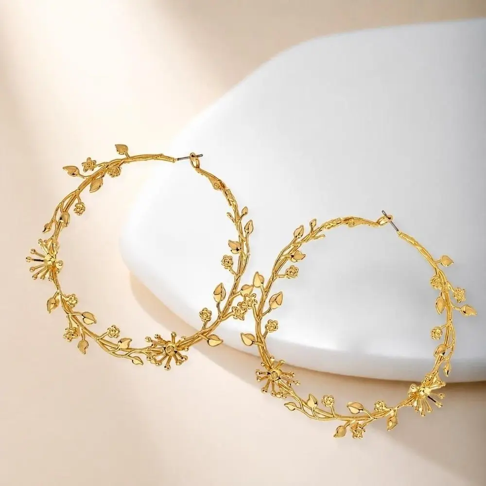 1 Pair Metal Rose Flower Hoop Earring Openwork Gold Plated Thorn Vine Earring Stud Hoop Earring Women's Fashion Accessory