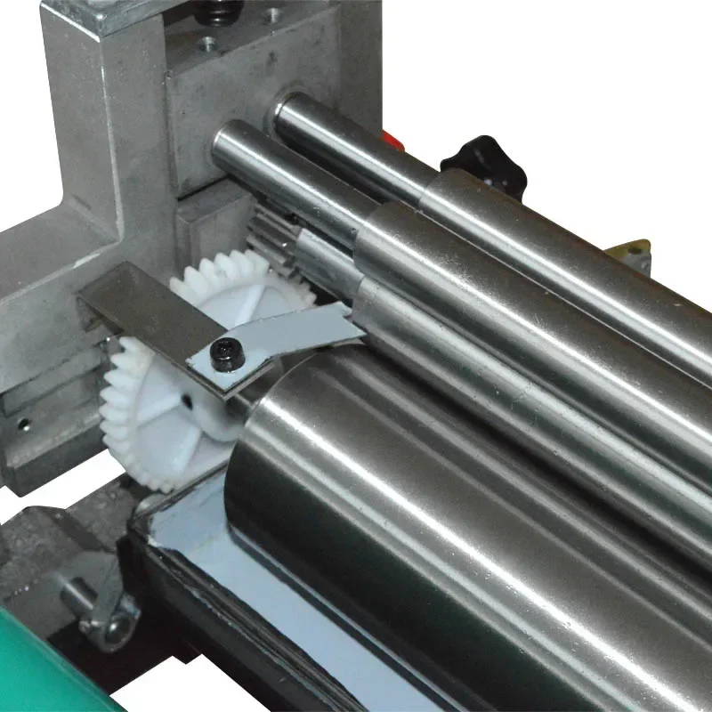 MB-720 Stainless Steel Desktop Glue Machine White Plastic Water - Conditioning Paper On The Plastic Machine 220V 150W