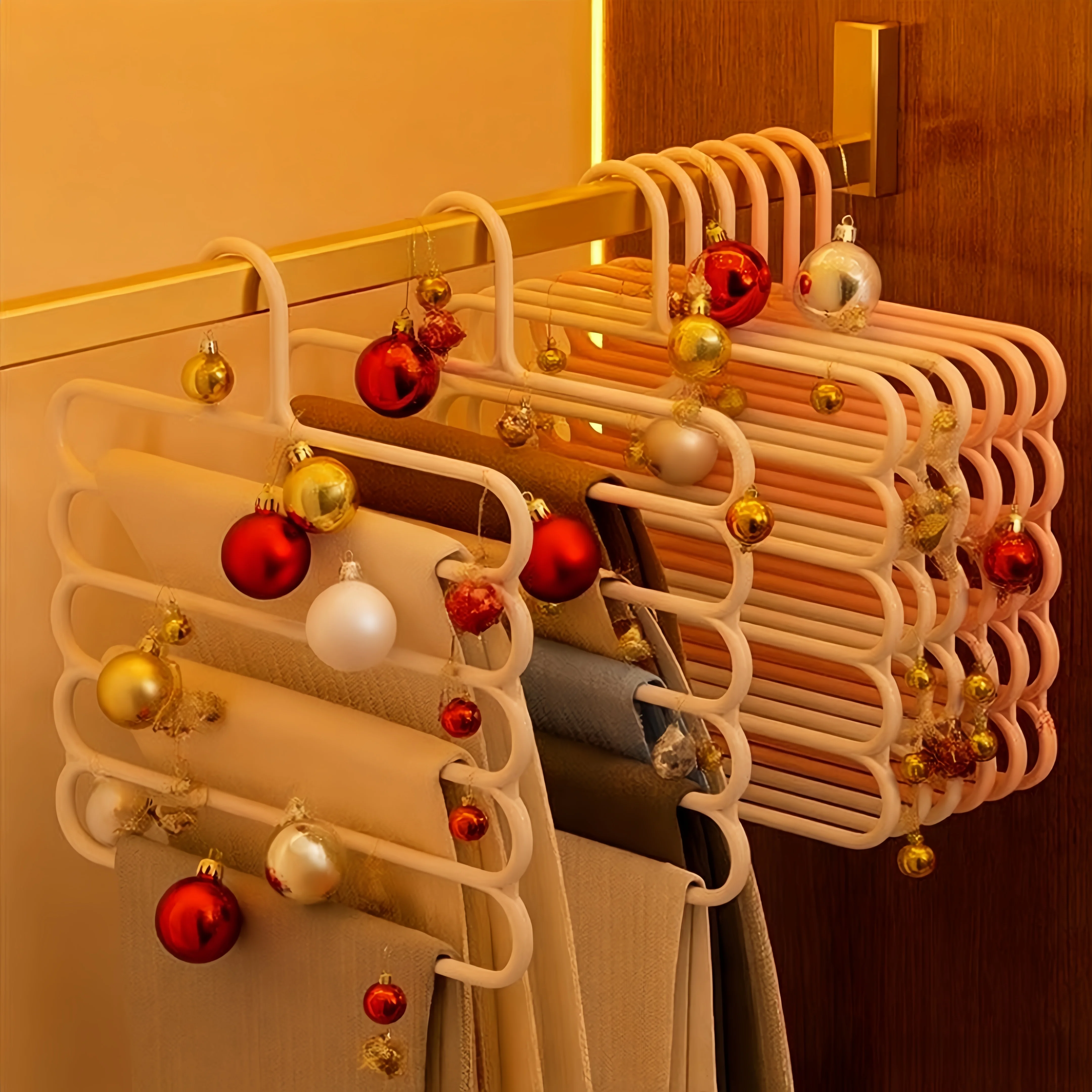 Closet Organizer Racks, Stackable to Save Space. 5 Pcs Set, 32x29x4cm, Foldable Design