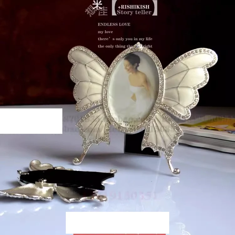 إطار صورة مرصع بالألماس على الطراز الأوروبي من بوتيك، إطار صورة على شكل فراشة معدنية، إطار صورة غراء أبيض فضي 5 بوصة