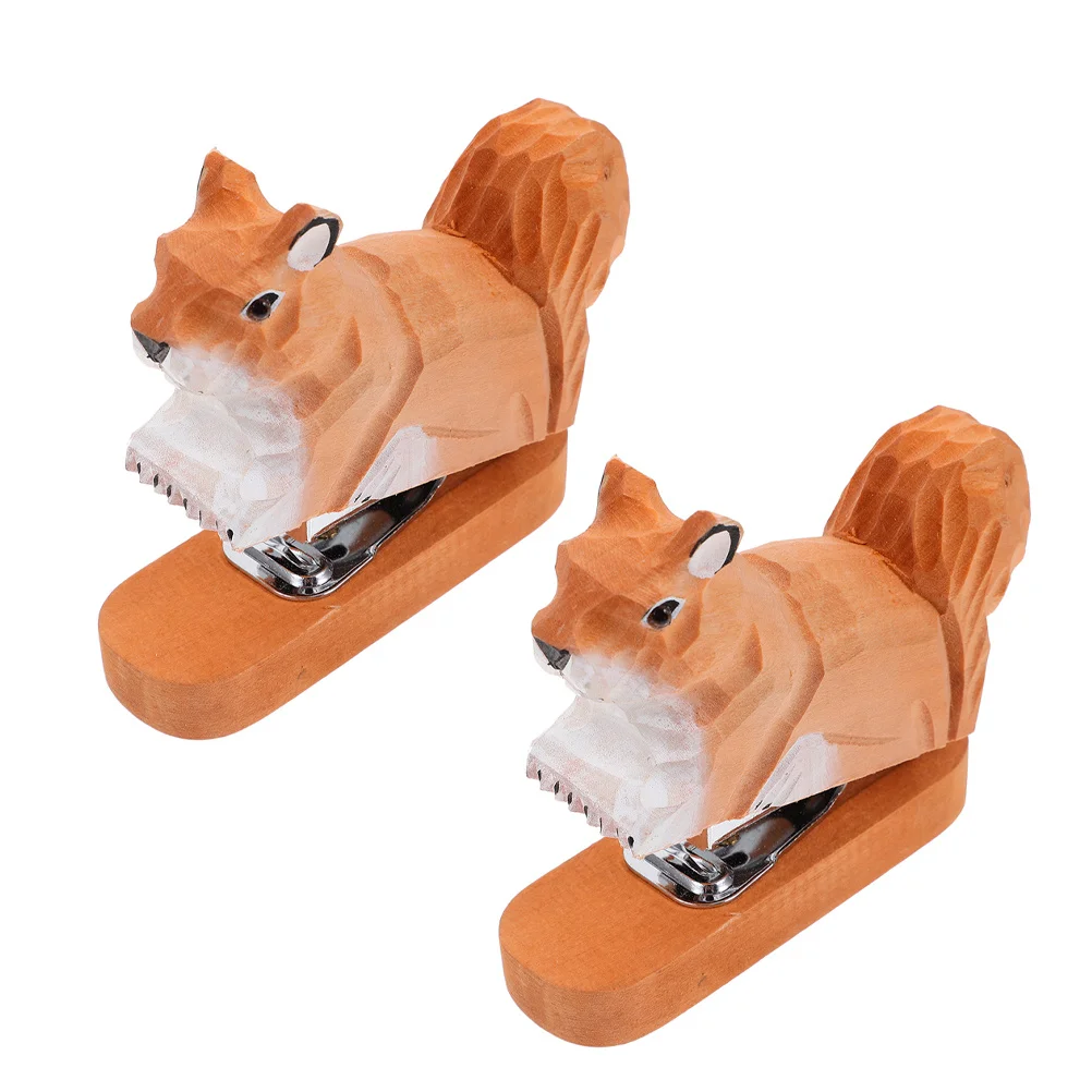 2Pcs Wooden Squirrel Shaped Mini Stapler Cute Office Desk Accessory Compact Portable Hand Held Stationery Tool for Craft