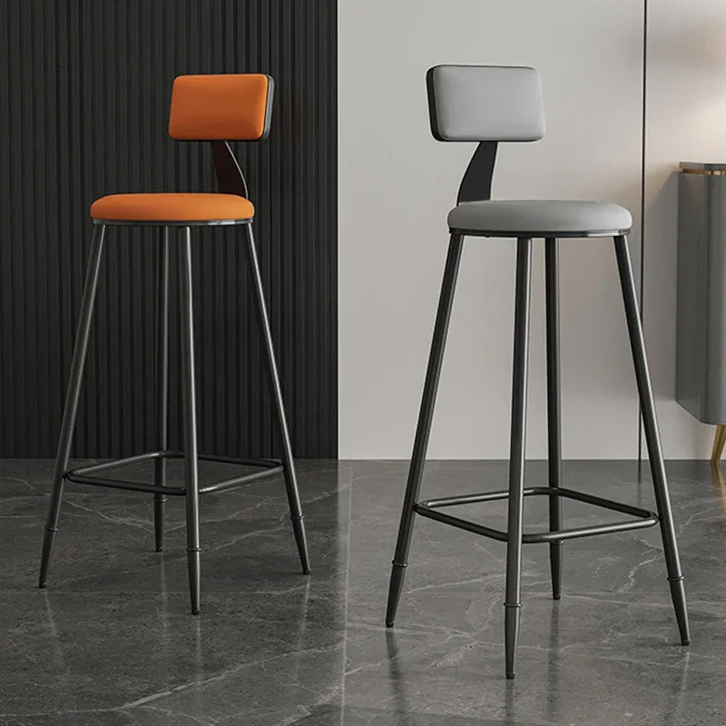 Taburete-Chaises de Bar Rondes en Cuir Noir de Haute Qualité, Design Nordique Moderne et Minimaliste, Mobilier Confortable en Métal