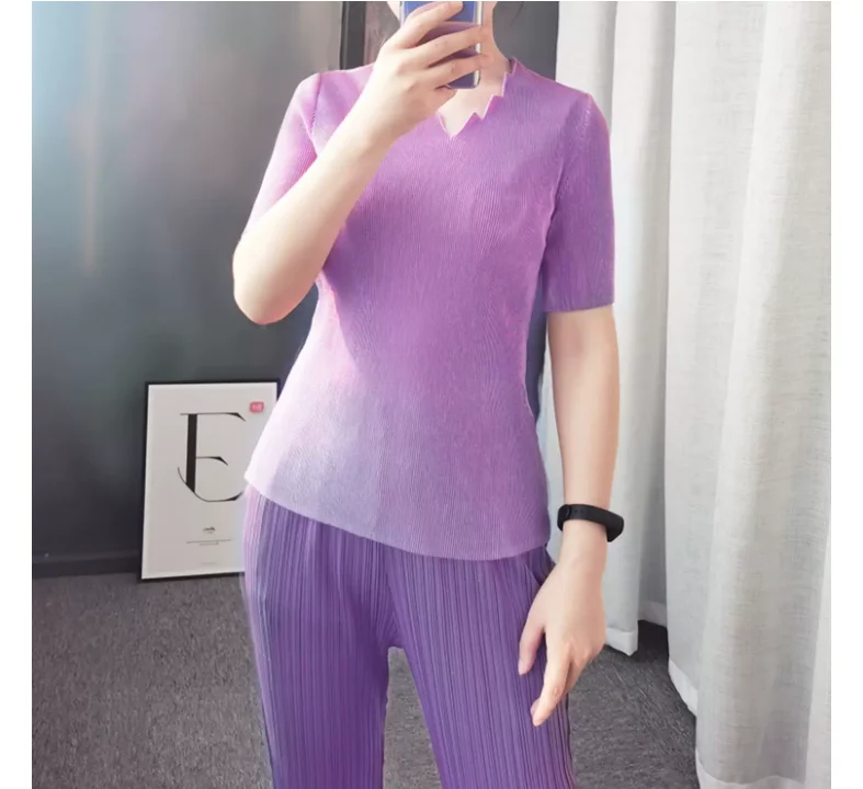 HOT SELLING New Style 8169  Miyake Pleated Slim Fit Candy Color Short Sleeve Pullover T-Shir IN  STOCK