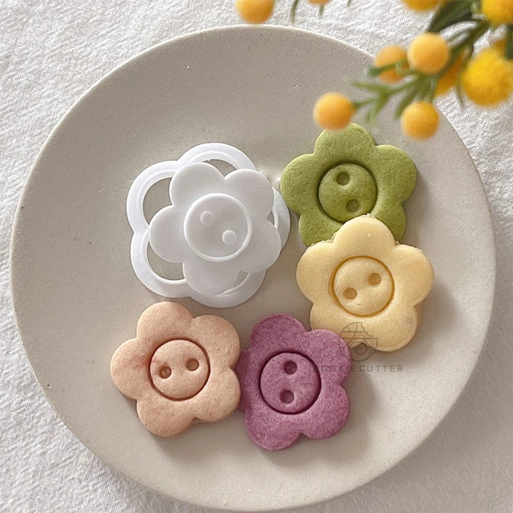 3Pcs/Set Button Shapes Biscuit Mold Flower Round Square Shape Cookie Cutter 3D Hand Pressure Fondant Cake Decorator Sugar Craft