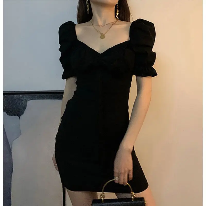 Moda colletto quadrato pizzo con fiocco pieghe manica a sbuffo abito da festa abbigliamento femminile 2025 estate nuovo mini abito chic tinta unita sottile