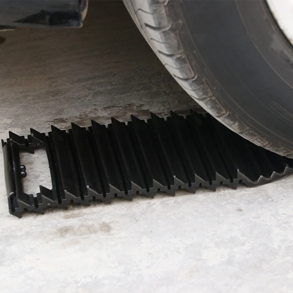 Car Wheel Anti Skid Pad Versatile Car Snow Mud Sand Traction Recovery Board Anti Slip Tire Traction Mat With Handle