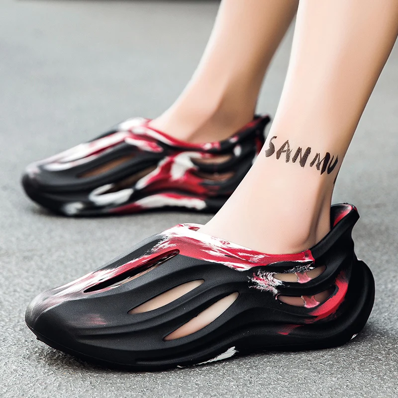 メンズ迷彩スライド、クローズドトゥサンダル、夏のアウトドアスリッポンスリッパ、滑り止め快適、軽量通気性、カジュアルトラ