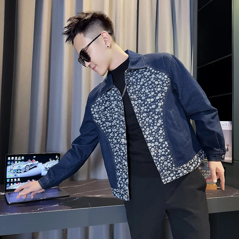 แจ็คเก็ตยีนส์สไตล์เกาหลีสำหรับผู้ชาย ปกเสื้อแบบปกเชิ้ต ลุคเรโทร แต่งผ้าปะติด แนวลำลอง ธุรกิจ และสังคม เสื้อโค้ทยีนส์ผู้ชาย เสื้อผ้าผู้ชาย