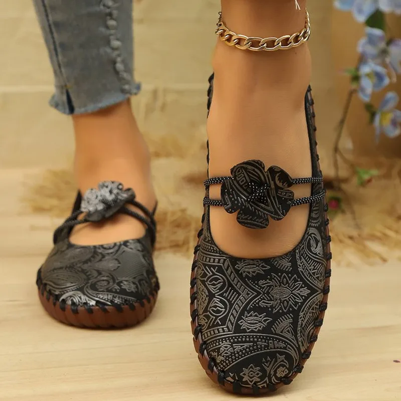 جديد 2025 أحذية رياضية نسائية مصممة فاخرة مطرزة بدون كعب ماركة مريحة أحذية رياضية نسائية للحفلات الضحلة للنساء