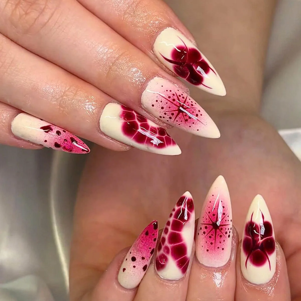 

24PCS Almond Shape Fake Nails Burgundy Leopard Print Smudged Design False Nails Bright Yellow Accents Wearable Press on Nails 네일