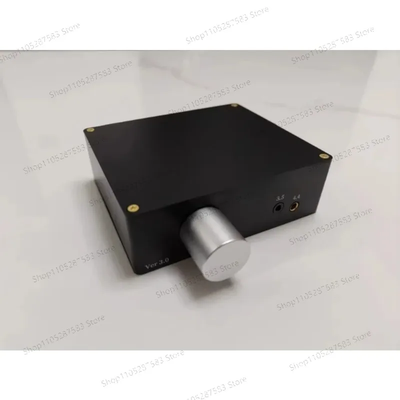 Fully balanced headphone amplifier with DC2.1 power input, supporting 9-24V