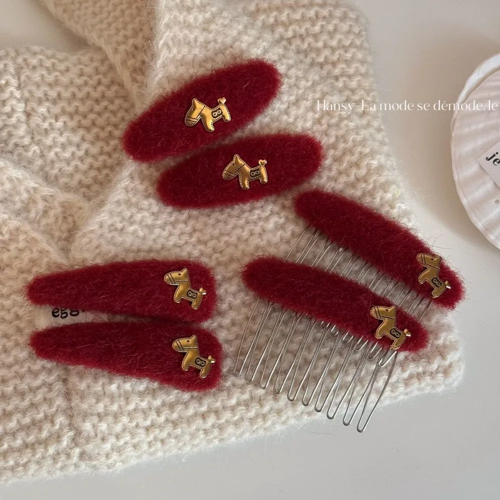 New Year Hair Clip Red Felt Lucky Horse Design Side Barrettes for Women Hypoallergenic No Damage Korean Style Hair Accessory
