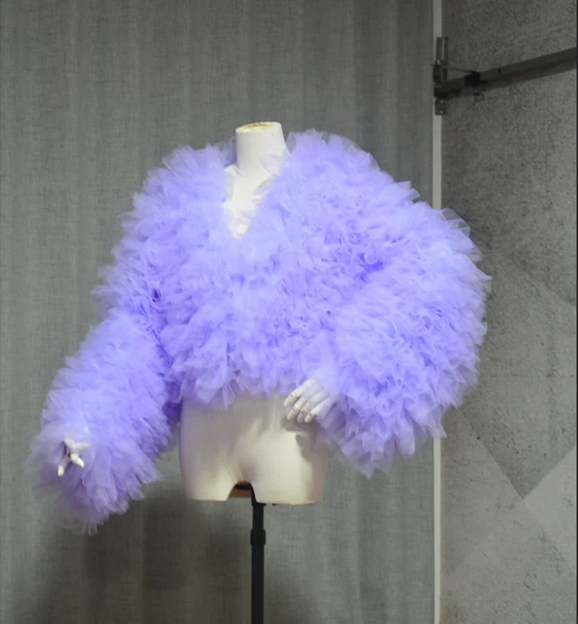 Modische Bunte Tüll-Damenjacke mit Rüschen, Voluminöse Tüll-Mädchenjacke, Tüll-Umhang für Damen in Wunschfarbe